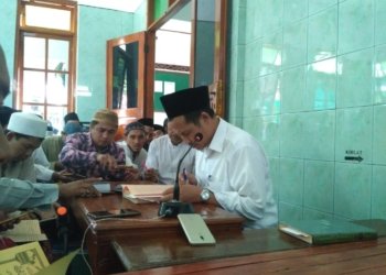 Pesan Gus Baha’ Kepada Para Lelaki yang Tidak Punya Uang