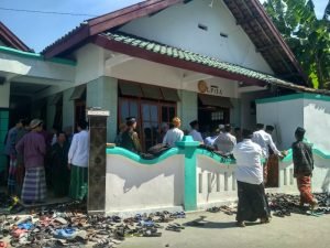 Gus Baha dan Pesan agar Gak Mudah Kagetan