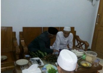 K.M. Yahya Masykur: Yang Penting Manut Sama Kiai, Nak!