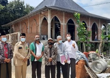 Alumni SMAN 1 Tuban Sengkuyungan Membangun Masjid di Desa Prunggahan Kulon