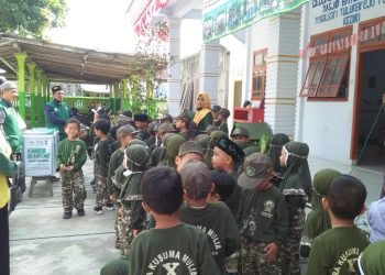 Menyongsong Satu Abad NU, LAZISNU Pare dan RA X Tegalsari Adakan Gerakan Koin Amal Bersama Anak-Anak