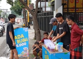 ES Buah Dadakan Jadi Berkah Bulan Ramadhan