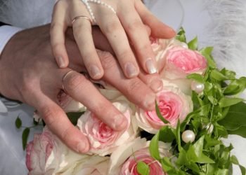 Foto Ilustrasi Menikah