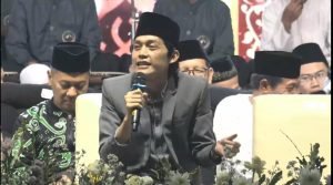 Gus Iqdam dalam acara Ar Rahman Bersholawat dan Ngaji