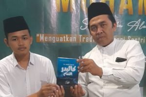 Peringati Maulid Nabi : PP. Al Bidayah Tulungagung Launching Buku