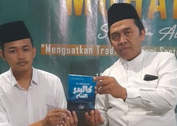 Peringati Maulid Nabi : PP. Al Bidayah Tulungagung Launching Buku