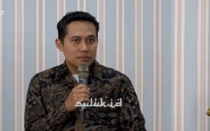 Scholarship Station FUAD UIN SATU Hadirkan Cerita Inspiratif Syahril Siddik, Alumni Leiden University
