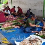 Seharian, Warga NU Kayangan Bagi Daging Kurban