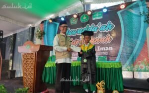 LAZISNU Grogol Salurkan Beasiswa Prestasi bagi Pelajar Jenjang Dasar
