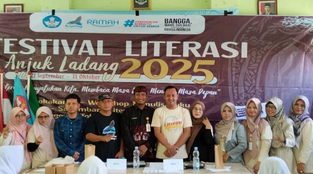 42 Siswa SMP dan MTs Antusias Ikuti Lomba Cipta Puisi Festival Literasi Anjuk Ladang 2025