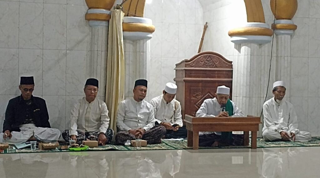 Pembangunan Masjid Roudhotul Musyawirin, Masjid Ikonik Berdampingan Bendungan Semantok