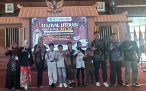 Bupati Nganjuk Hadiri Lomba Baca Puisi SD: “Semangat Tak Bisa Dibeli!”