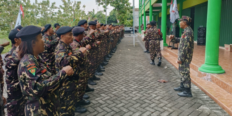 Ratusan Banser Kabupaten Madiun Gelar Apel Siaga, Tegaskan Kesetiaan Jaga Kyai dan Negeri