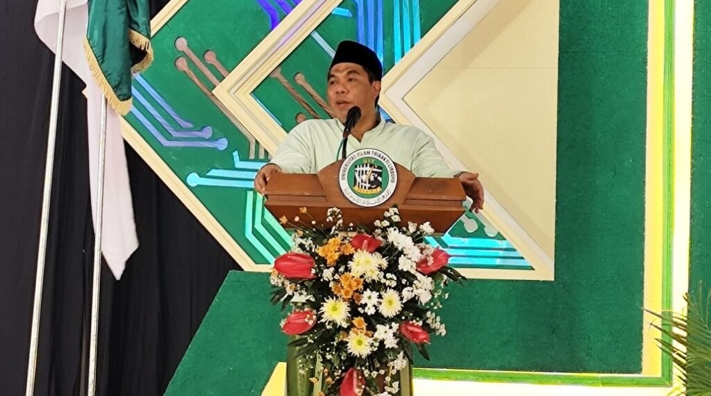 Yudisium UIT Lirboyo, KH. Zulfa Mustofa: Ciri Ulama’ Intelektual