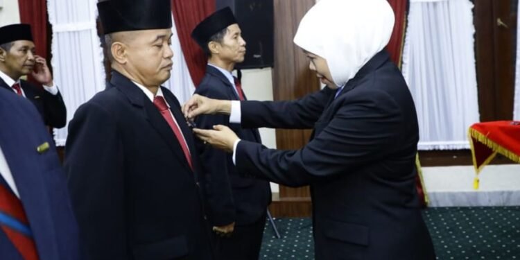 Mengajar ltu Rutinitas, Menulis Tunjukkan Kualitas