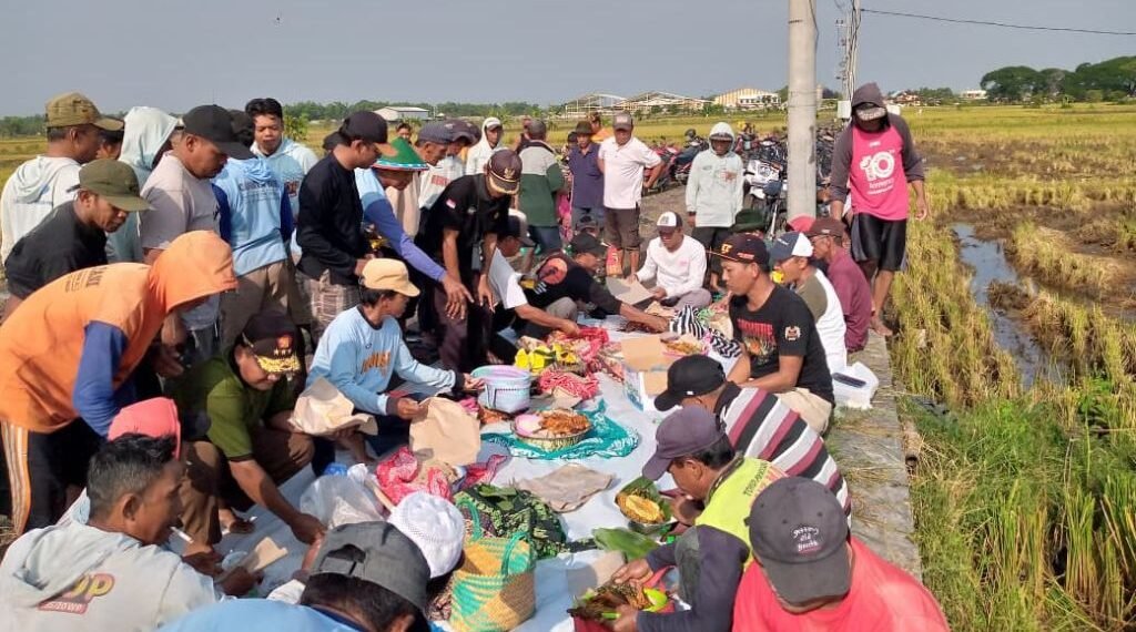 Sedekah Bumi, Petani Mlorah Bersyukur dan Harap Berkah di Musim Tandur